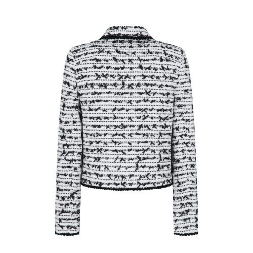 Alternative view of B/W Ribbon Tweed Set-Up