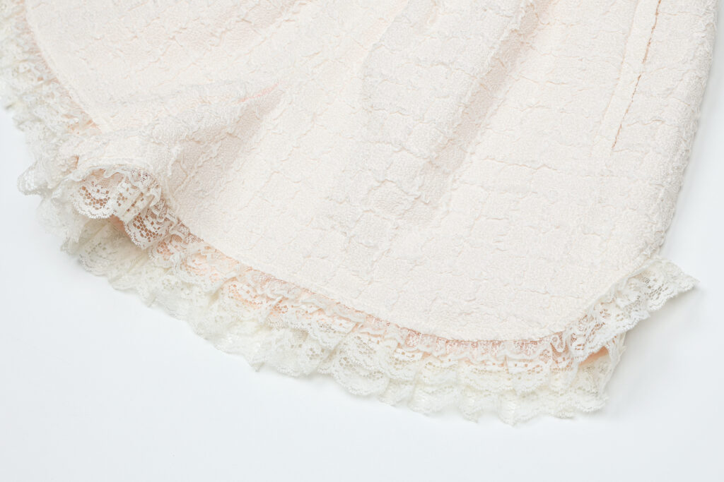 #94.1 Lace Trim Jacquard Shorts (Pinky Ivory)