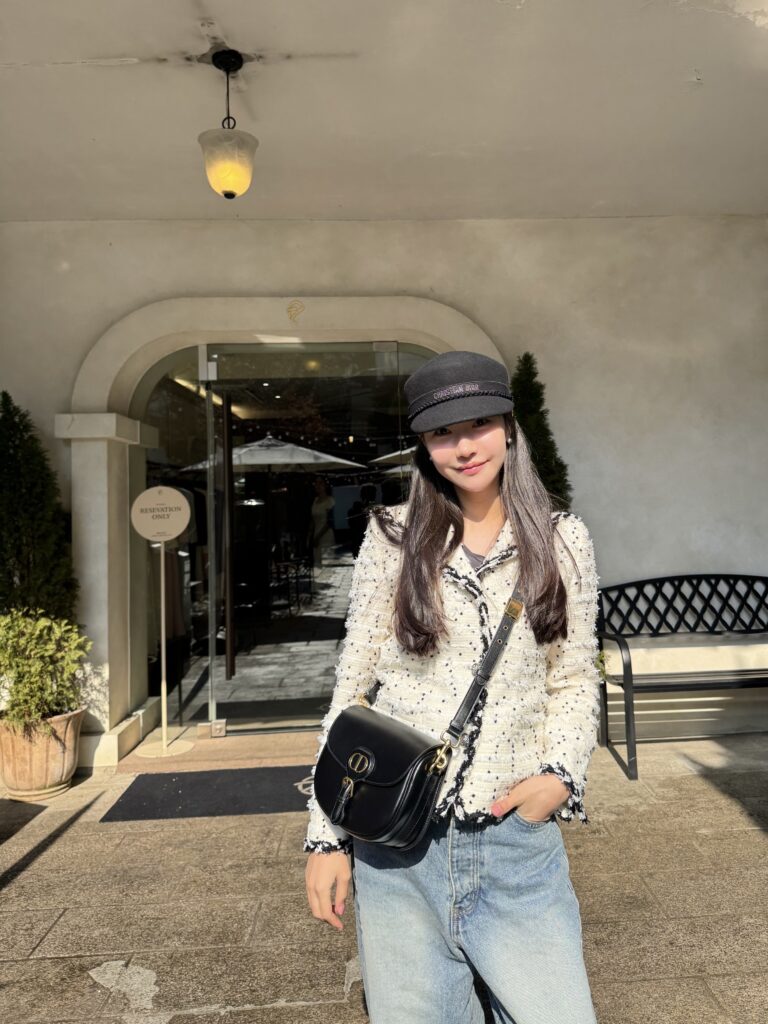 #98.1 Chelsea B/W Sailor Tweed Jacket (Cream)