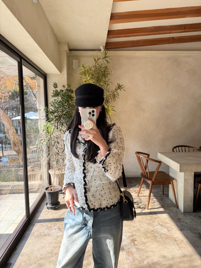 #98.1 Chelsea B/W Sailor Tweed Jacket (Cream)
