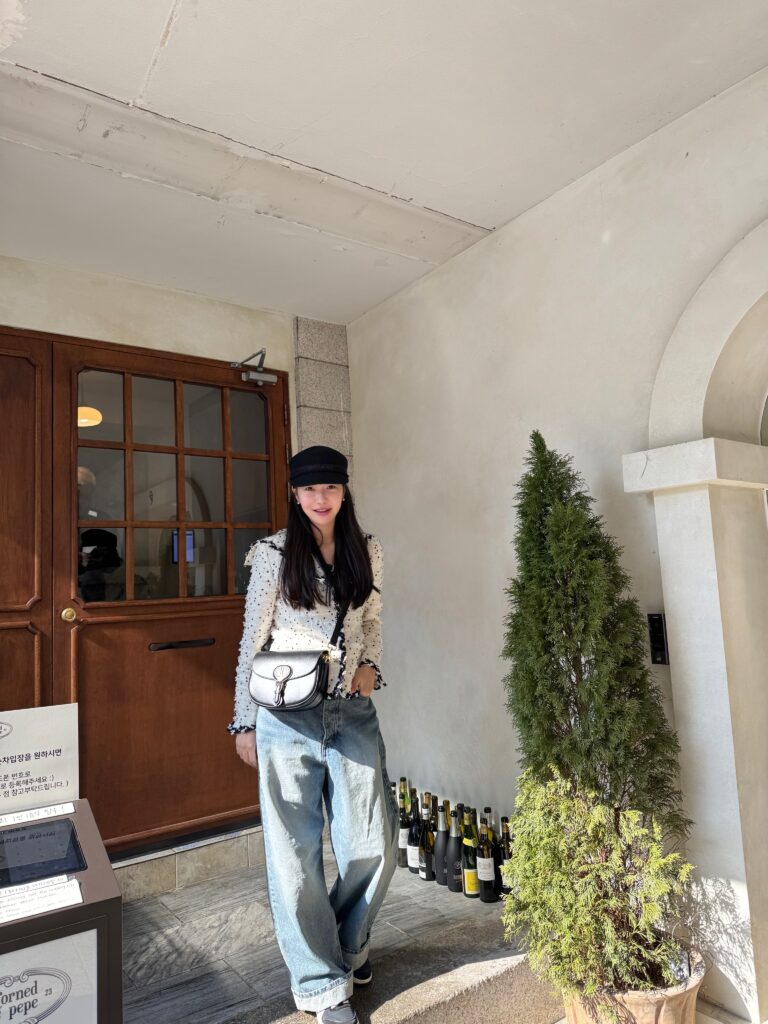 #98.1 Chelsea B/W Sailor Tweed Jacket (Cream)