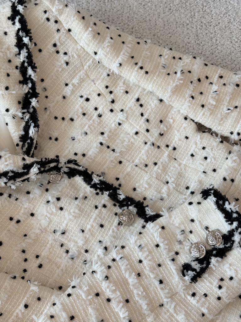 #98.1 Chelsea B/W Sailor Tweed Jacket (Cream)