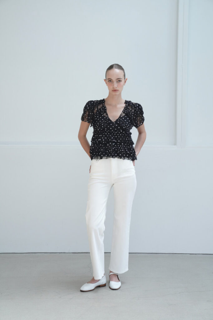 #118 White Wave Jeans