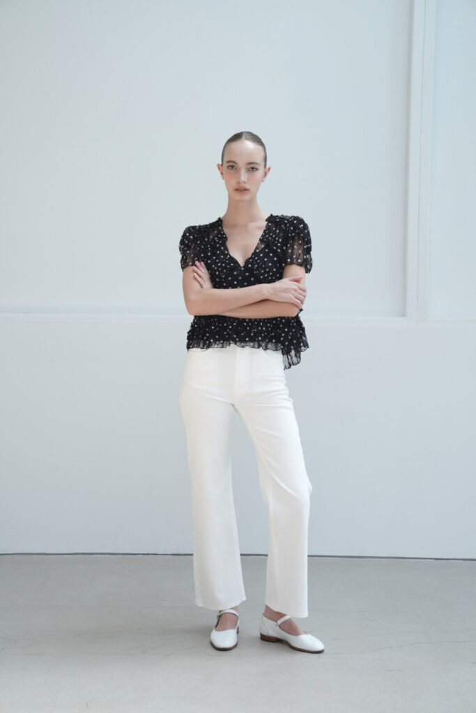 #118 White Wave Jeans